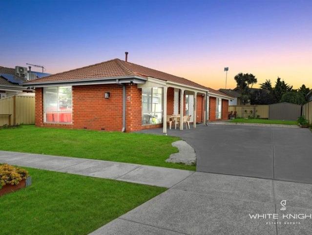 Spacious and Modern Family Home in Prime Location
