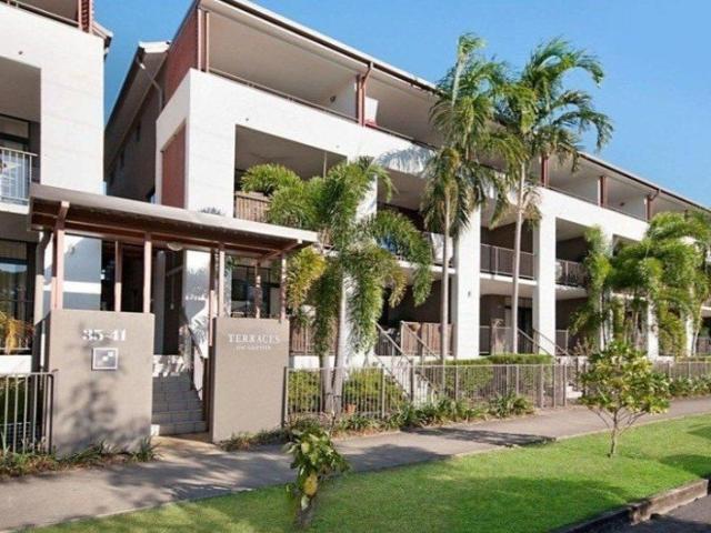SPACIOUS AND MODERN JUST MINUTES FROM THE CBD