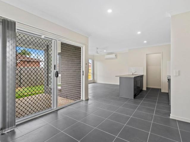 Spacious and Modern Rental Property in Waterford West!