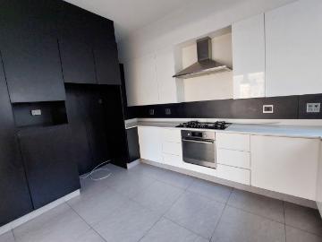 Spacious and modern, 1 bedroom, 1 bathroom apartment available in Killarney