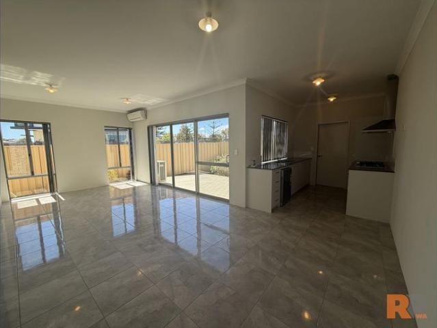 Spacious and Modern 3 Bedroom Home in a Prime Butler Location