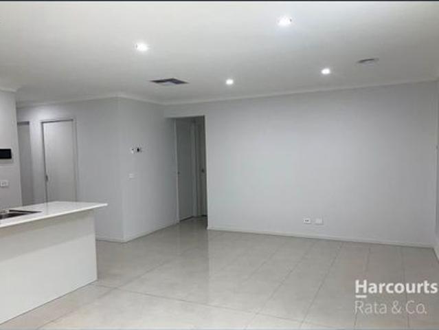 Spacious and Modern 3 Bedroom Home in Wollert