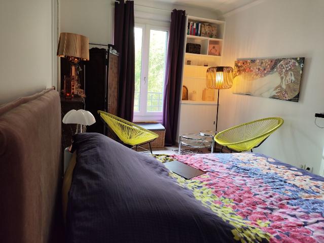 Spacious and Modern 52m² Apartment with Full Amenities in Prime Location, Paris Amsterdam Apartments for Rent