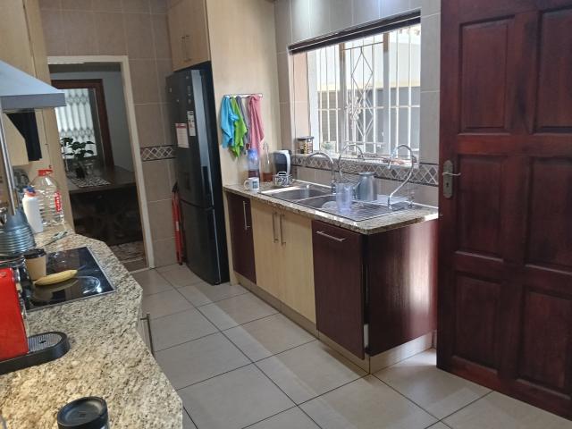 Spacious and Neat Family home with Pool and Two Entertainment Areas