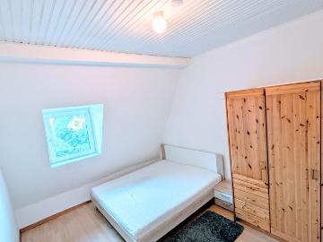Spacious and neat studio Düsseldorf, Dusseldorf Amsterdam Apartments for Rent