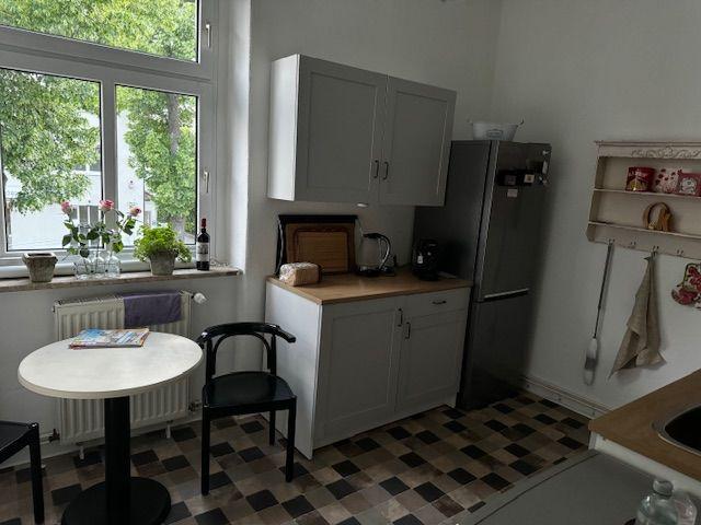 Spacious and neat studio Kaulsdorf, Berlin Amsterdam Apartments for Rent