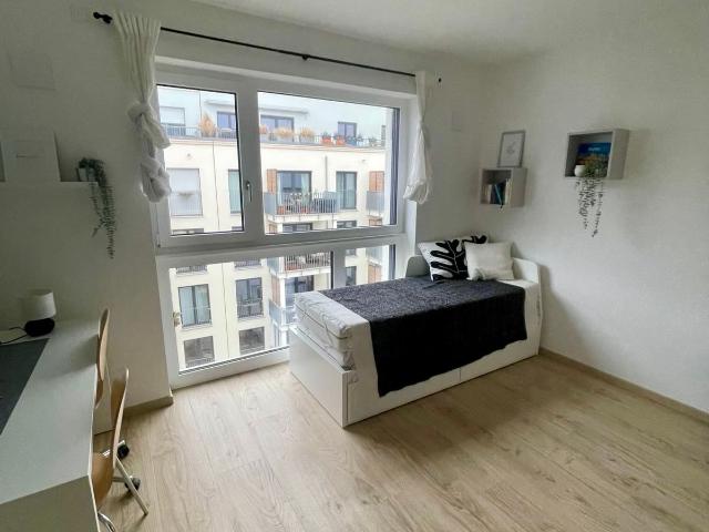 Spacious and nice 1 bedroom in Wedding Sprengelkiez, Berlin Amsterdam Apartments for Rent