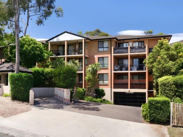 Spacious and Secure Apartment walking distance from CBD and Waterfront