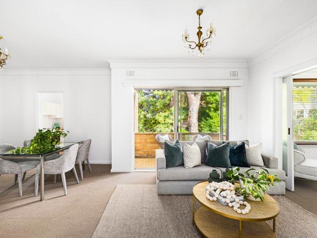 Spacious and serene just 550m to station