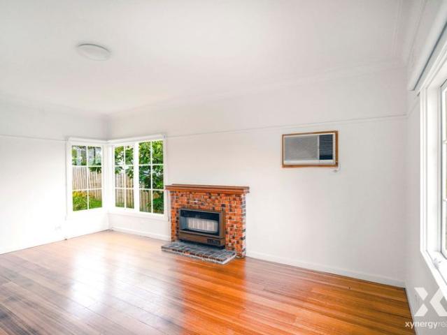 Spacious and Serene 3 Bedroom House in Dandenong!
