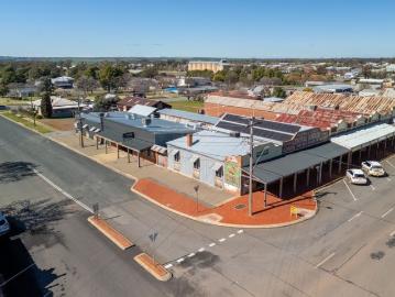 Stylish Unit, Restaurant, Offices and Retail Space in Prime Location