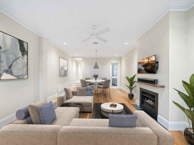 Spacious and Sun Filled 3 Bedroom Terrace In Perfect Location