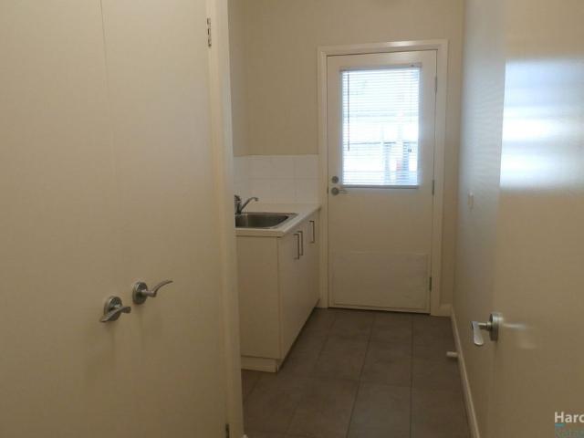 Spacious and Sunlit 3 Bedroom Home with Modern Amenities