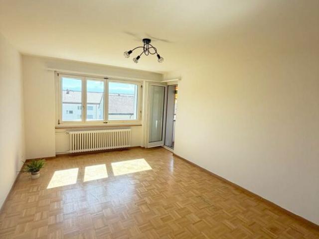 Spacious and sunny with a beautiful mountain panorama!