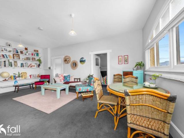 Spacious and Sunny Unit in New Town
