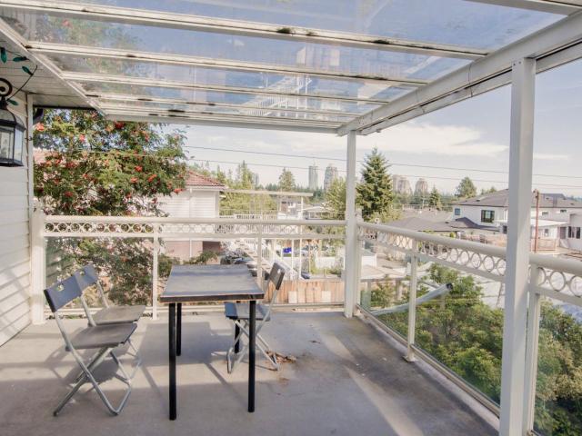 Spacious and Peaceful Coliving Experience in South Burnaby's Safe Neighborhood Has a House