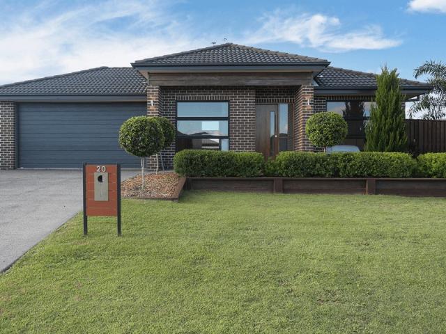 Spacious and Peaceful Modern Family Home