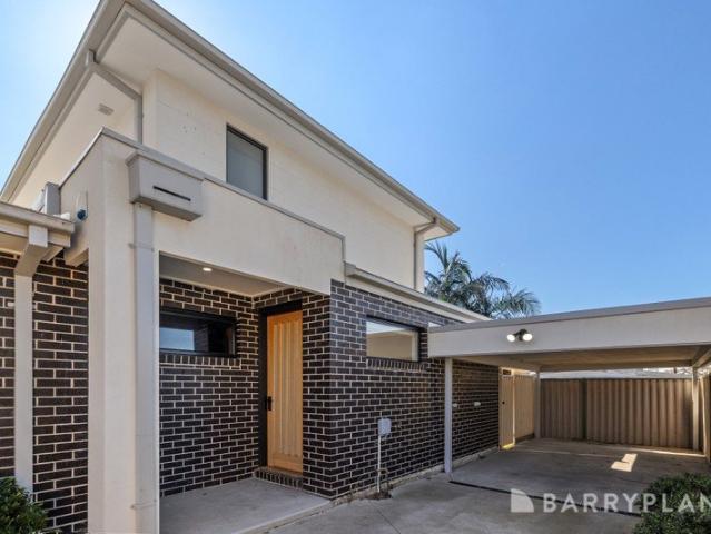 Spacious and Private in a Convenient Setting