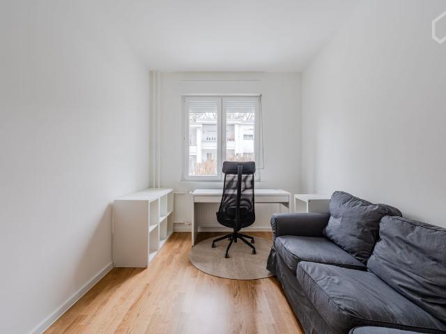 Spacious and quiet appartment, Berlin Amsterdam Apartments for Rent