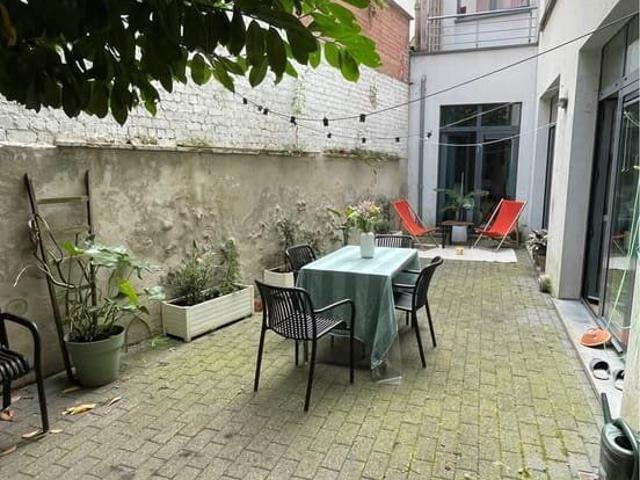 Spacious and quiet Loft close to St.Catherine square