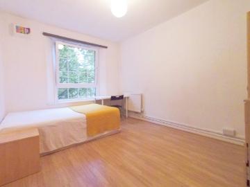 Spacious and tidy 3 bedroom flat, Oval
