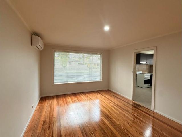 Spacious and Updated 2 Bedroom Unit