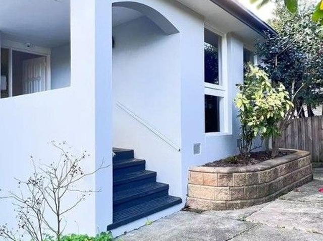 Fully renovated and spacious and versatile Family Home with Dual Entrances and Seven Bedrooms