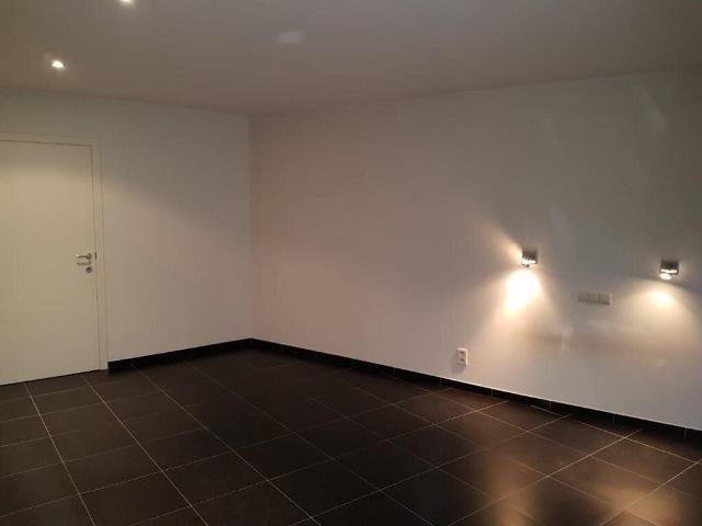 Spacious APARTMENT 122 m² + large GARAGE 38 m²