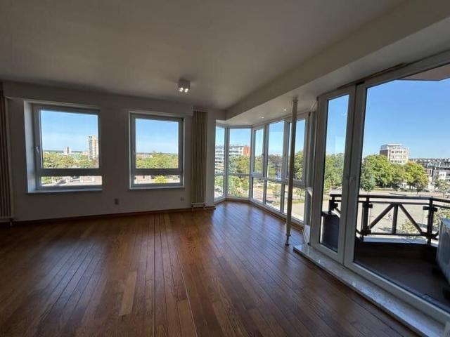 Spacious apartment, centre of Hasselt with terrace & parking