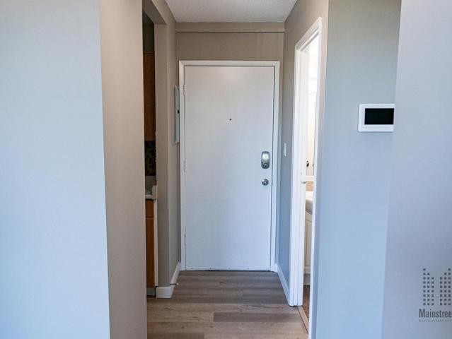 Spacious Apartment for Rent in Bankview, Calgary