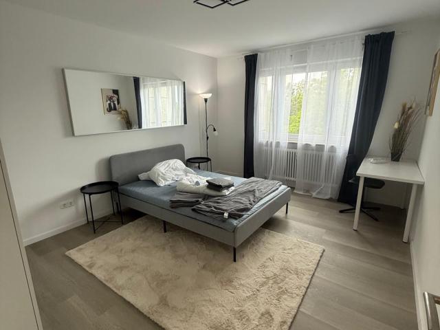 Spacious Apartment for 9 Guests | Central Straubing | Excellent Transport