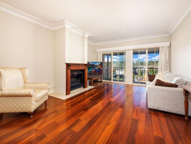 Spacious apartment in a premier Lindfield location