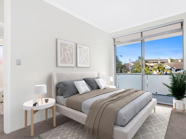 Spacious Apartment in a Prime Bellevue Hill Location