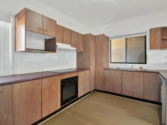 Spacious Apartment in a Sought After Mount Keira Location