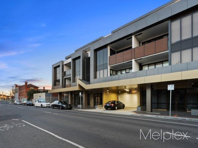 Spacious Apartment in Great Location