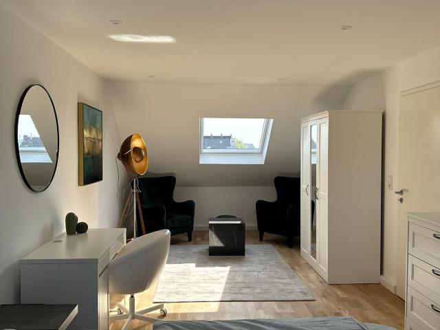 Spacious apartment in Düsseldorf, Dusseldorf Amsterdam Apartments for Rent