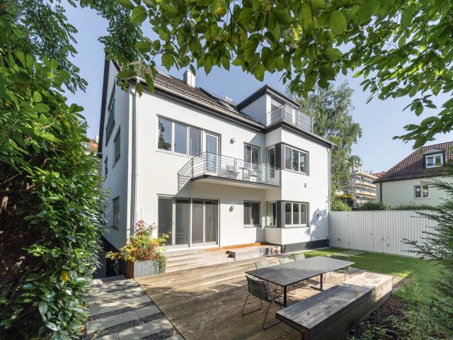 Spacious apartment in Schwabing | 3 bedrooms