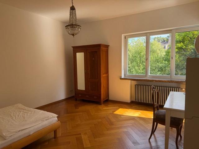 Spacious apartment in Schwabing | 3 bedrooms, Munchen Amsterdam Apartments for Rent