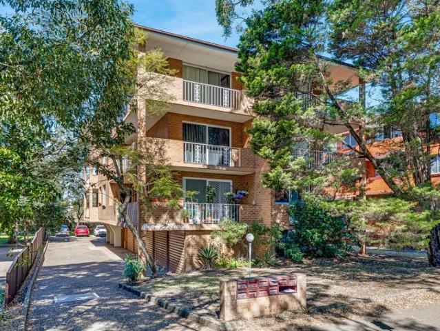 Spacious Apartment In Premium Location