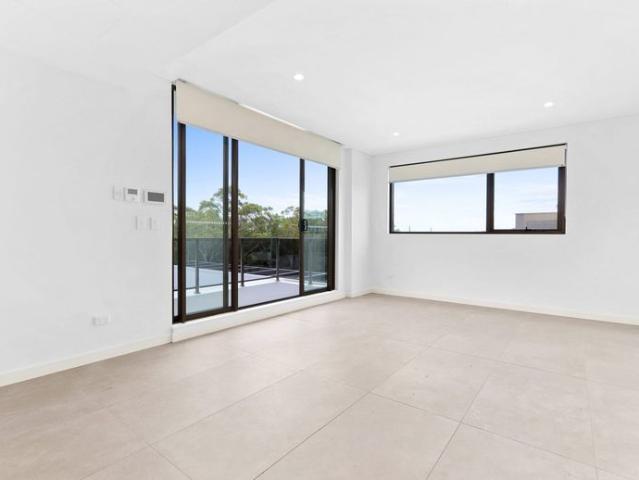 Spacious Apartment in Prime Location