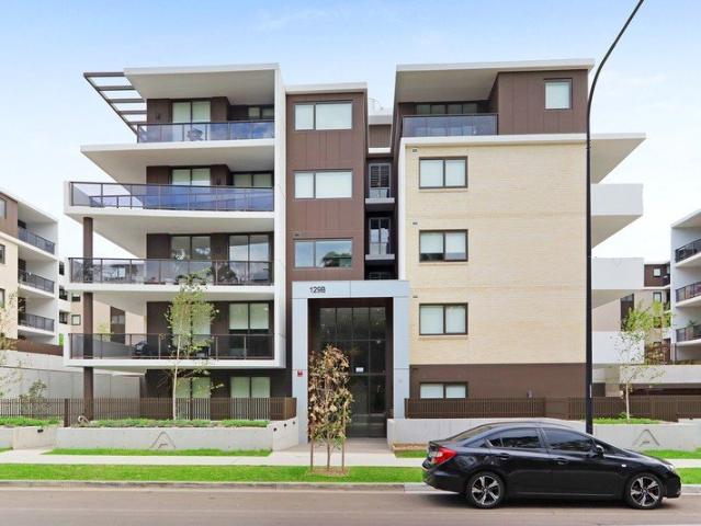Spacious Apartment in Prime Location