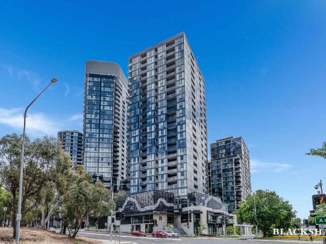 Spacious Apartment in Prime Location