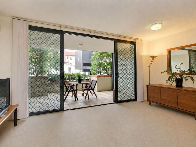 Spacious Apartment In The Heart of Fortitude Valley Fresh Carpets and Paint Walk To Howard Smith Wharves In Minutes