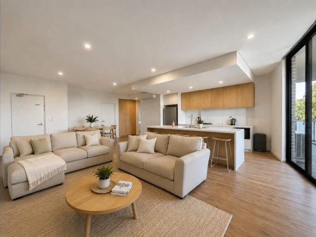 Spacious Apartment in the Heart of Glenmore Park
