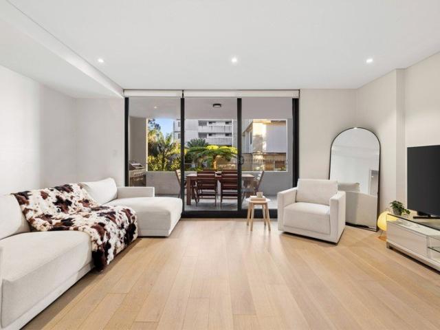 Spacious Apartment in the Heart of Sutherland