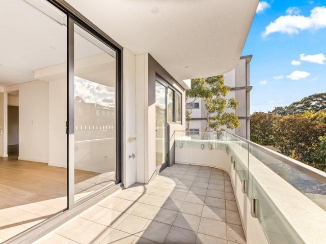 Spacious Apartment in the Heart of Sutherland