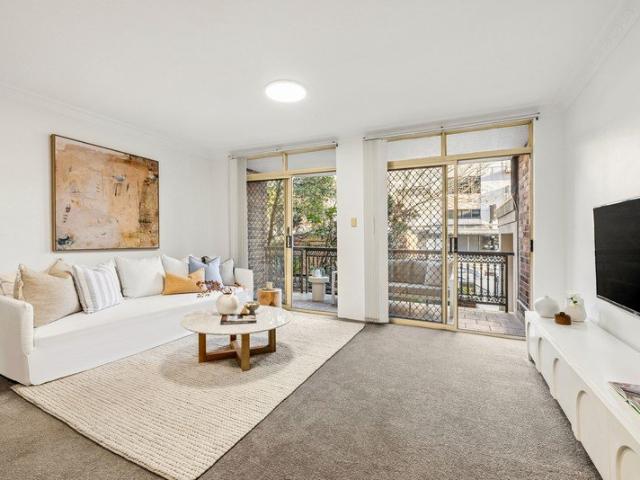 Spacious Apartment in the Heart of Vibrant Randwick