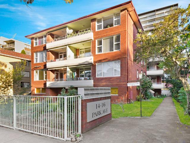 Spacious Apartment in the Renowned Park Avenue, Burwood