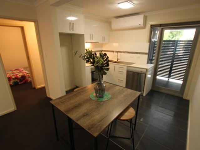 Spacious apartment on Forbes Street