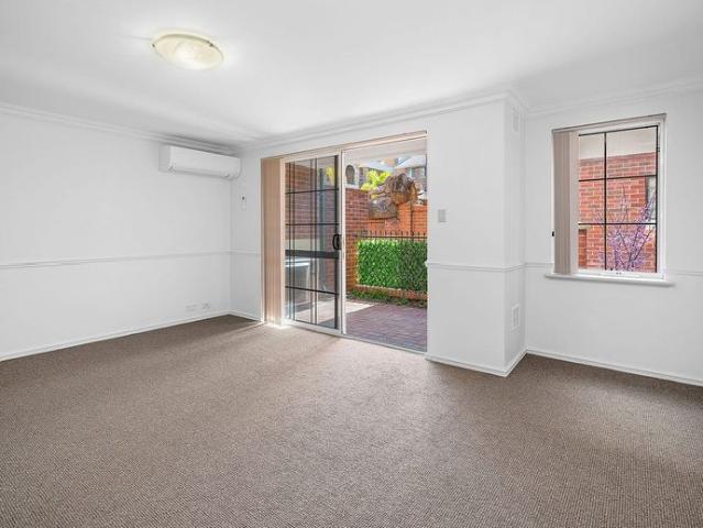 SPACIOUS APARTMENT OFFERING COMFORT, CONVENIENCE & LIFESTLYE